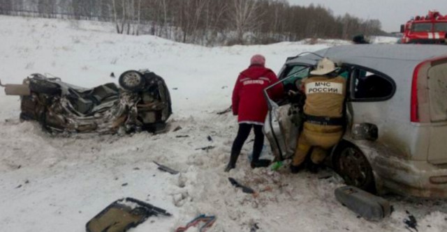 Шесть человек погибли в ДТП под Новосибирском