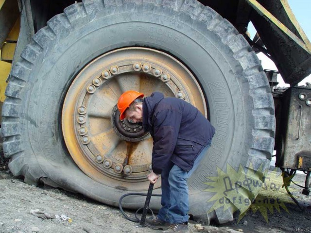 Белаз горит