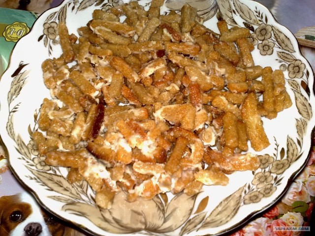 Салат из крабовых по дженибековски.