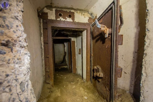 Заброшенный на Сахалине артиллерийский взвод танковых башен "Стародубское"