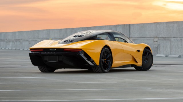 10 самых дорогих автомобилей аукциона Mecum за 2022 год.