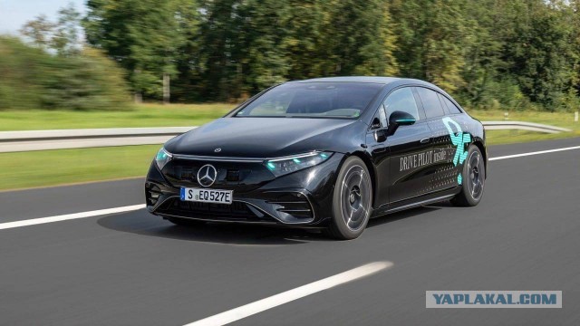 Mercedes-Benz назначил бирюзовый цветом беспилотного вождения