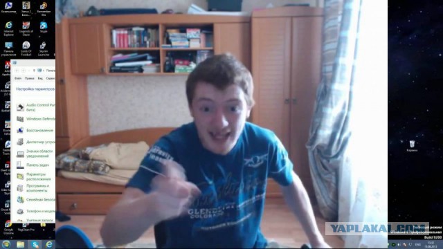 Драка на дороге. Комментатор просто жесть!