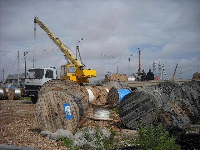 А давайте по фотке, кто как сейчас работает