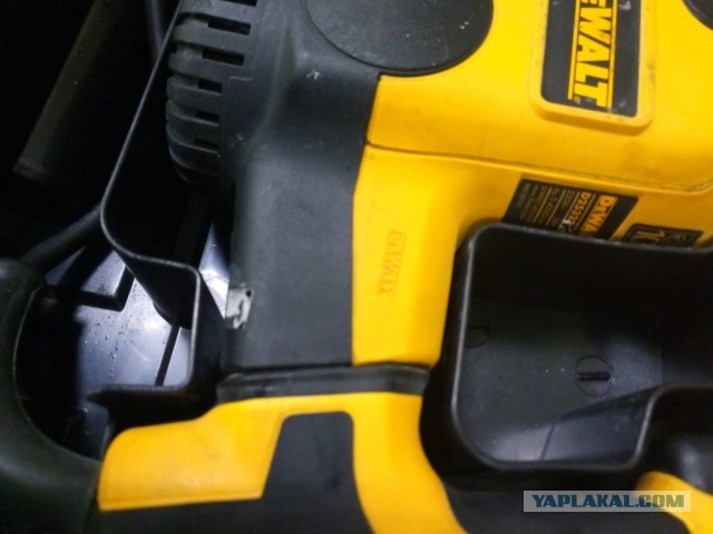 Продам перфоратор Dewalt D25323