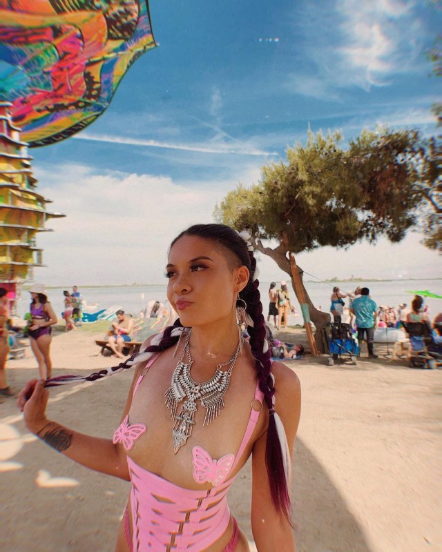 Подборка мадамов с фестиваля Burning Man