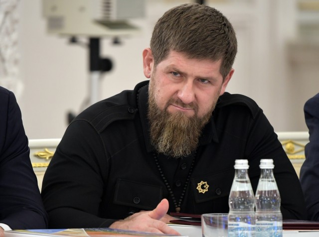Дочь завидует эскортницам. Что делать?
