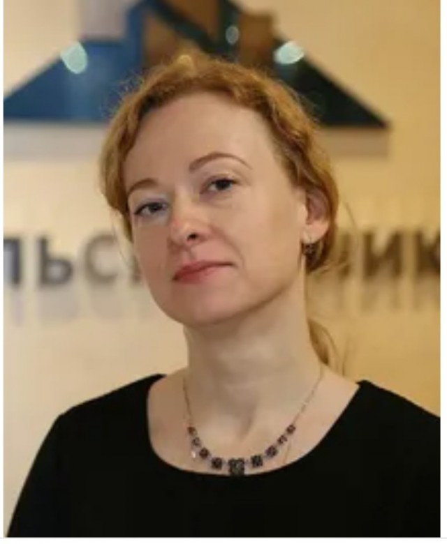 Заводы стоят, одни юристы в стране