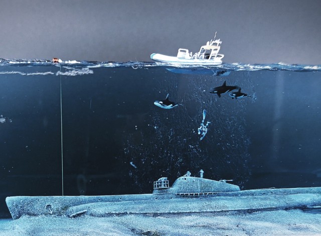 Погибшим морякам посвящается .