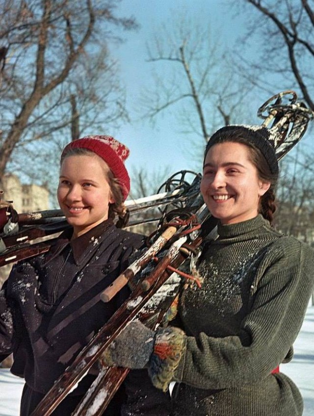 Когда айфонов не было, а снег был, Москва.