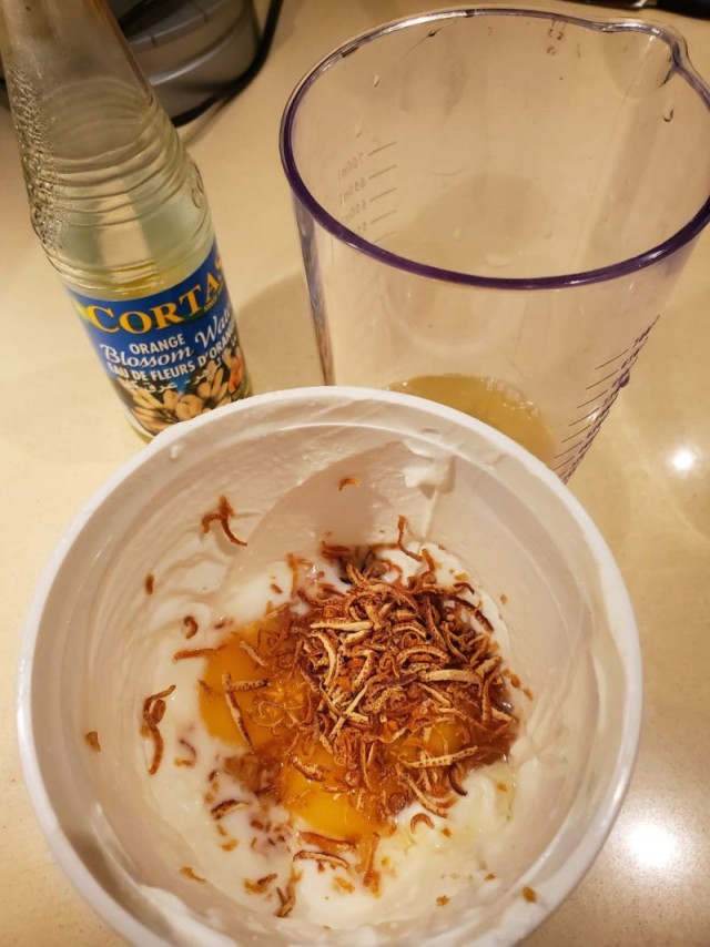 Кофе Дальгона и йогуртный торт.