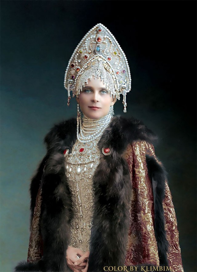 Костюмированный бал Романовых - фотографии 1903 года в цвете