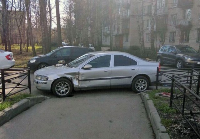 Примеры беспощадной и доходчивой мести за неправильную парковку