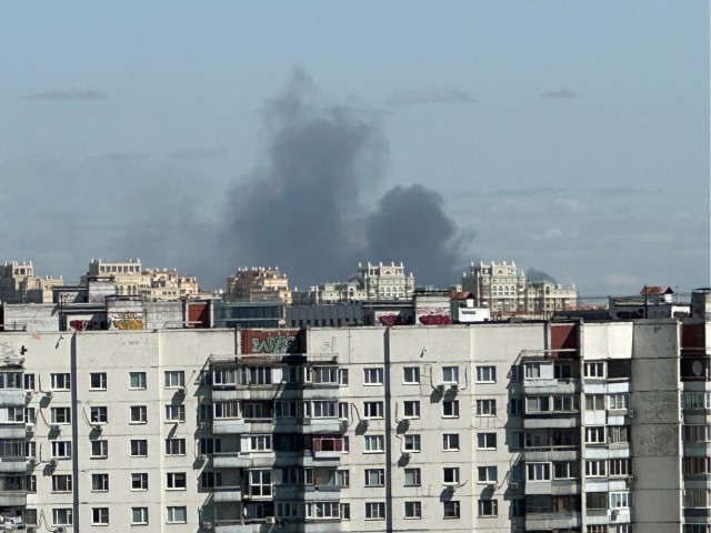На Южнопортовой улице в Печатниках вспыхнул ангар