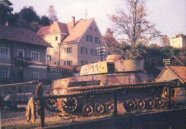 Цветные фотографии бронетехники времён Второй мировой войны