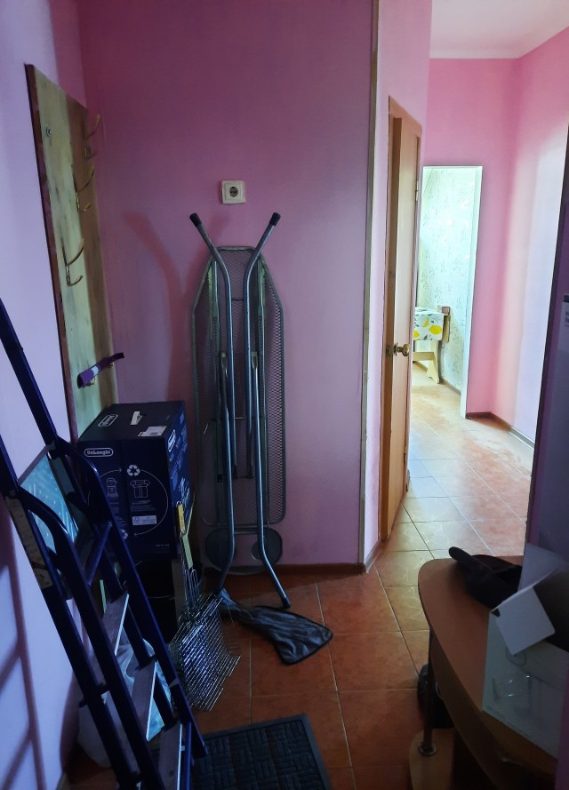 Продаётся маахонькая квартирка 34 м2 в Краснодаре.