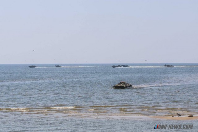 ДНР - учения по высадке морского десанта с моря