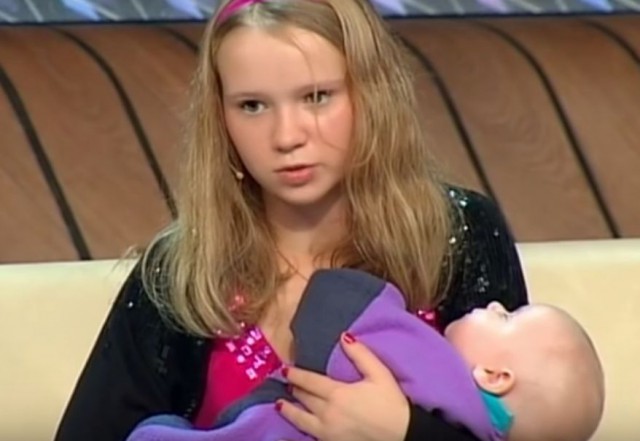 Родить до 15. Самые молодые мамы России и их дальнейшая судьба
