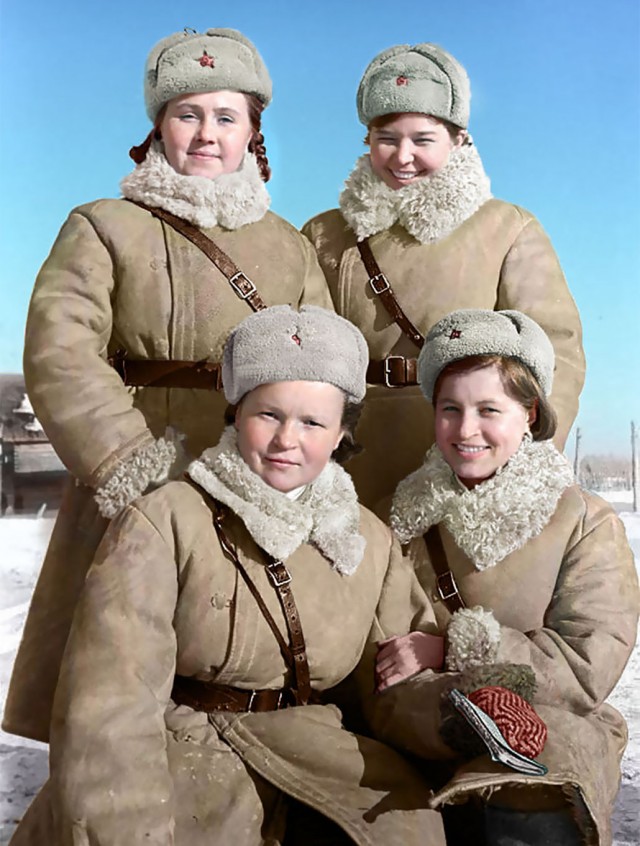 Фотографии связанных с историей Красной и Советской Армии.