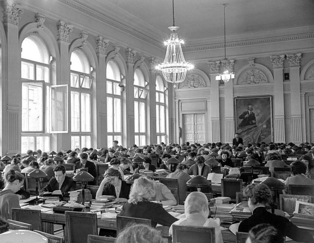 Москва и москвичи. Двадцатый век. 03.12.24