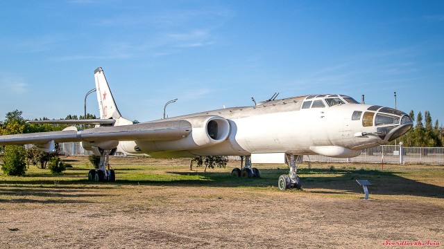 Самый большой "турбопроп" в мире - советский Ту-114