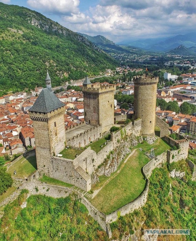 Замок де Тревиля. Туристу на заметку