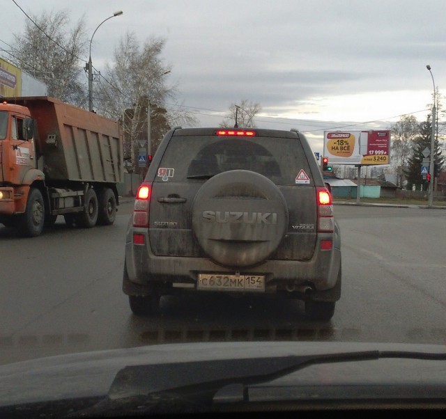 А вы встречаете Яповцев на дороге с наклейкой?