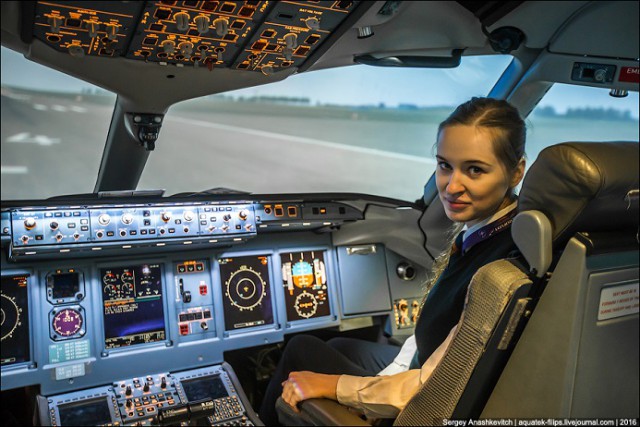Девушка в 23 года стала пилотом Аэрофлота