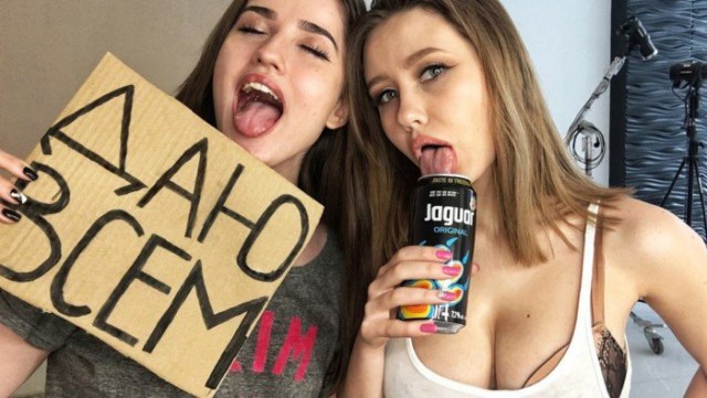 Фото девушек из социальных сетей