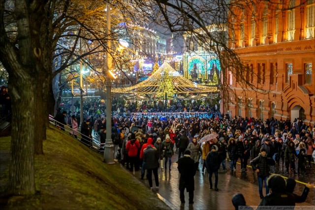 Как в центре Москвы Новый год встречали