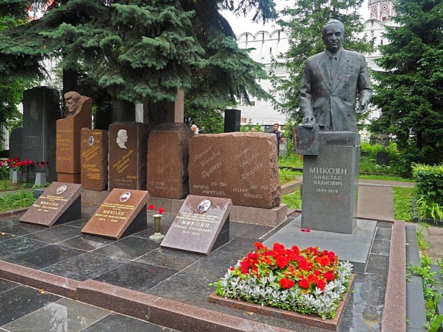 О скорбном и вечном