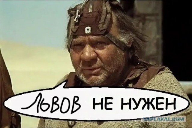 Во Львове молния  попала в два трансформатора и уничтожила их