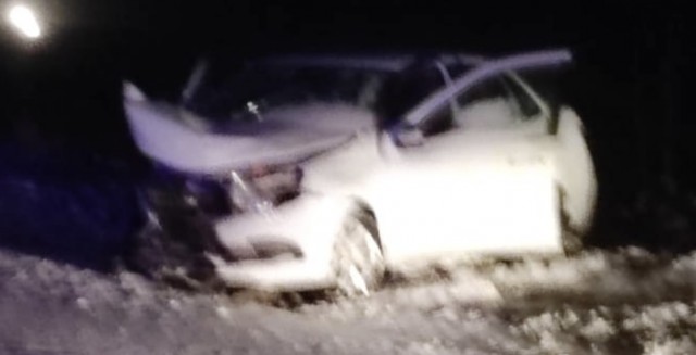 Владельцы новой Весты жалуются на течи бензина из двигателя, непонятные стуки из-под капота, неработающие поворотники и фары