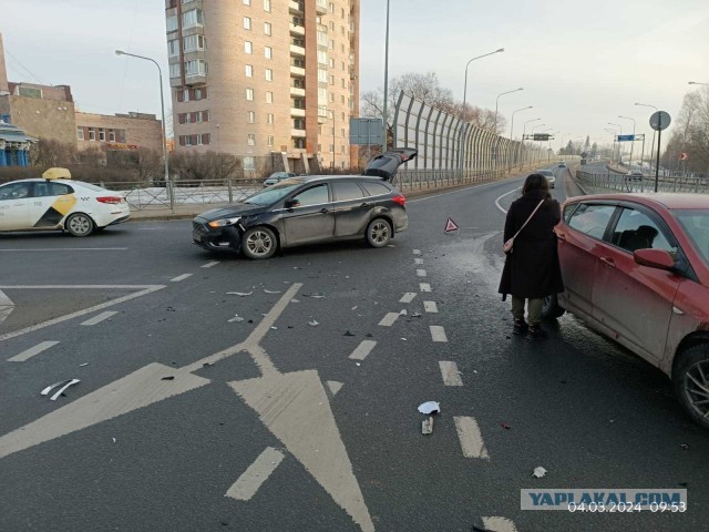 Момент вчерашнего неслабого выступления барышни в Краснодаре