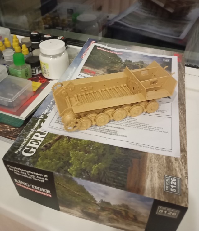 Модель king tiger 1/35 (часть вторая)