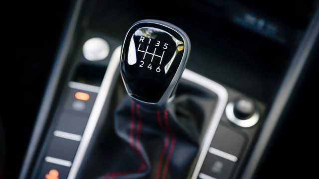 Volkswagen окончательно отказывается от механической коробки передач в США. С 2027 модельного года все авто будут на "автомате"