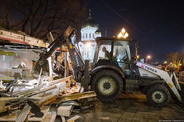 Снос торговых зданий в Москве