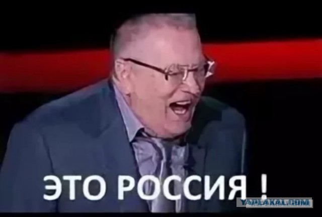 Экскаватор «убил» километр асфальтированной дороги в центре Кушвы