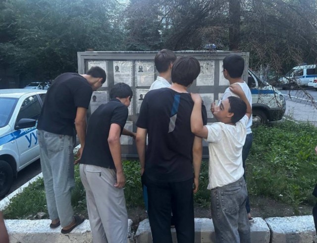 В Саратове задержали подростковую группировку, терроризировавшую прохожих — СК начал проверку