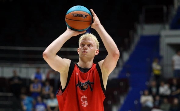 Москва и Париж обменяли француза Винатье на баскетболиста Касаткина