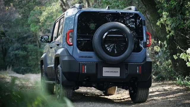 Land Cruiser FJ добрался до Японии, цена известна