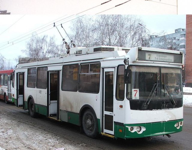 Игра на ЯПе: Угадай АВТО-7