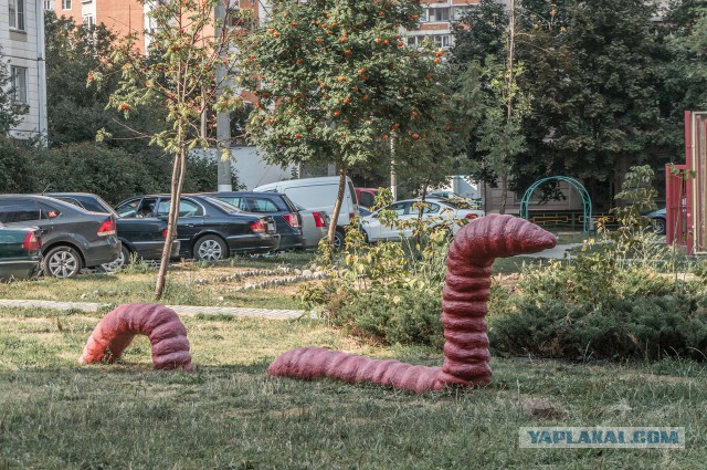 Российская депрессия на детских площадках.