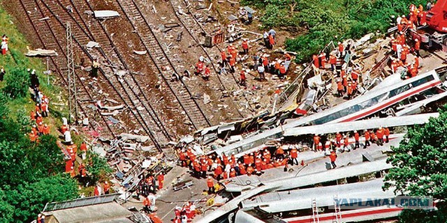 25 самых ужасных железнодорожных катастроф