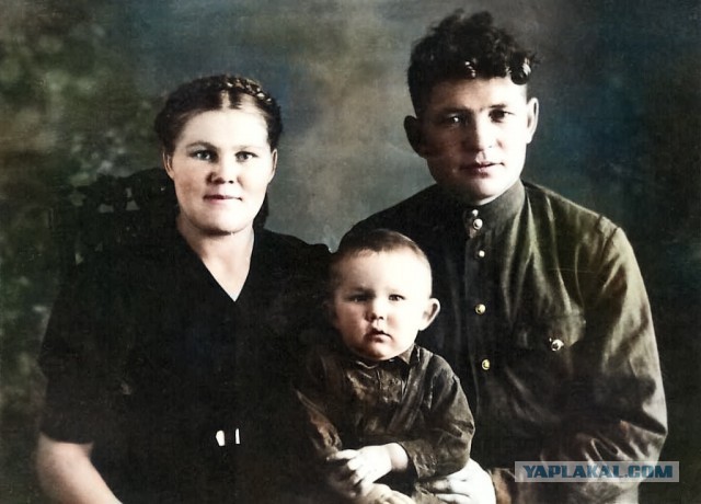 Нейросеть на хаялву раскрашивает фото к 9 мая