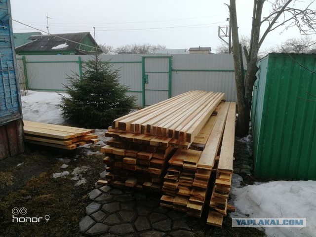 Домик для лопат