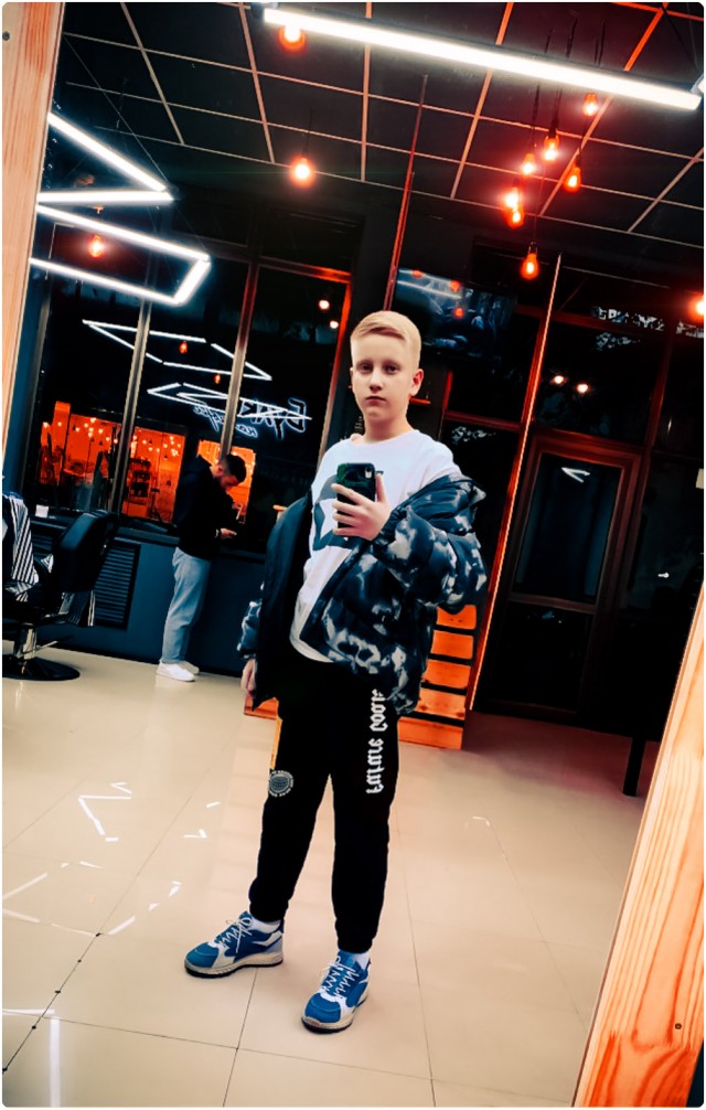 Есть мастера по фотошоп?