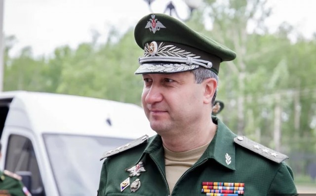 Названа сумма вменяемой замминистру обороны Иванову взятки