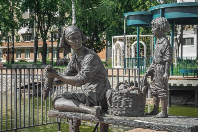 Нашего полку прибыло. Про городские скульптуры
