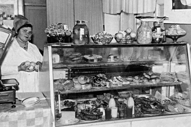 Как работал привокзальный общепит в СССР